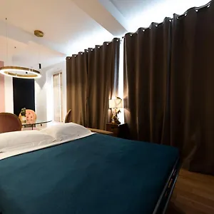 O'lord, 4 Etoiles, De Luxe Champs-elysees Париж